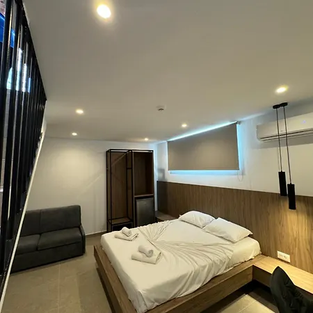 Delfinia Luxury