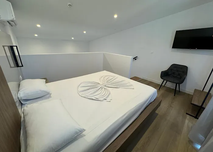 Βίλα Delfinia Luxury Κολύμπια